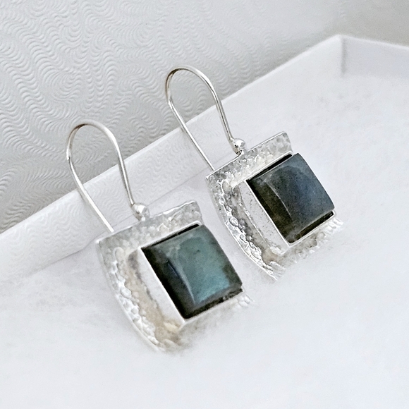 Rare Silpada Sterling Silver Labradorite Square Earrings W0882 - Picture 4 of 16